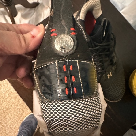 Under Armour Hovr Men’s Baseball Cleats. Sz 12. Metal And Molded Spikes. EUC - Picture 8 of 8